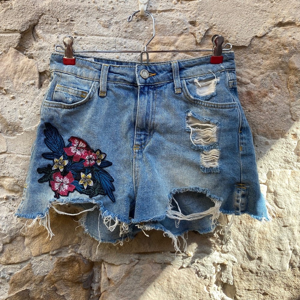 Zara denim shorts with tropical embroidery